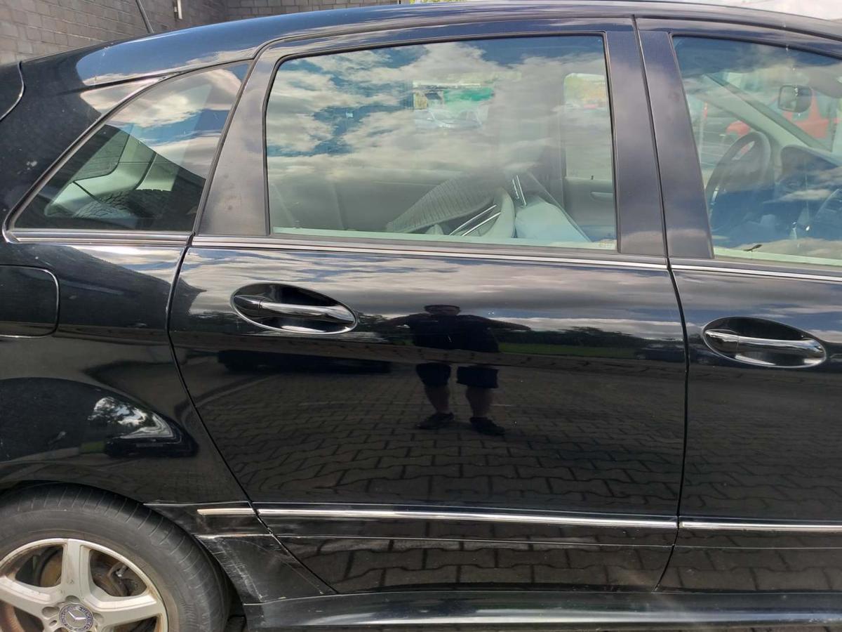Mercedes B Klasse W245 original Tür hinten rechts 696 Nachtschwarz Rohbau Bj.2009